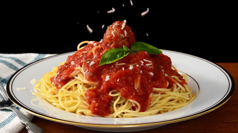 spaghetti with tomato sauce and meatballs
