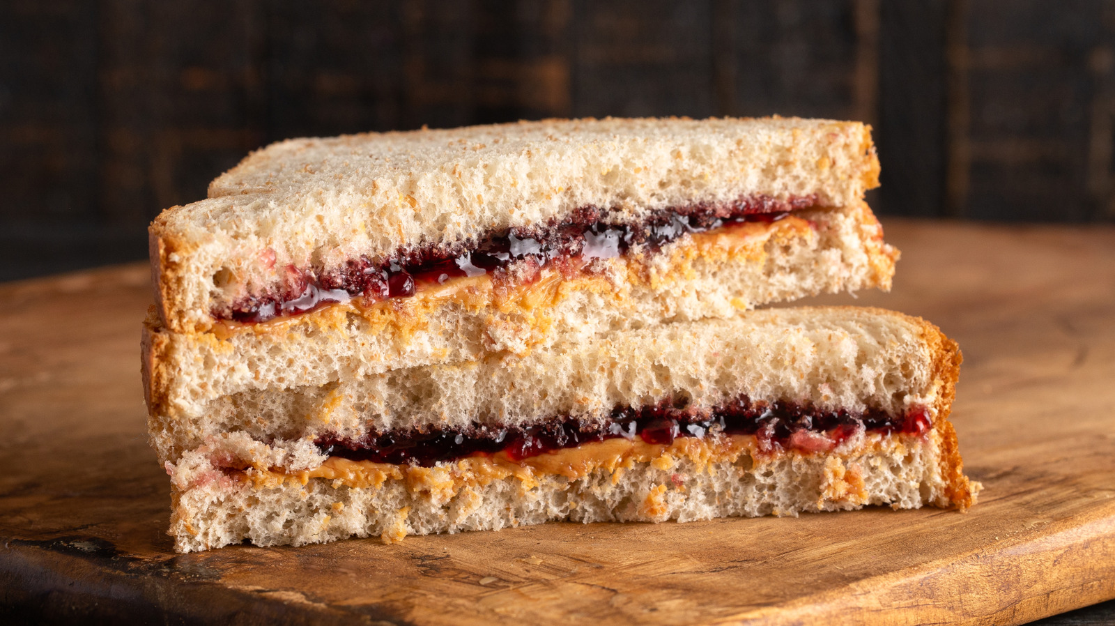 <a href="https://www.foodrepublic.com/1741549/spicy-addition-peanut-butter-and-jelly-sandwiches/" target="_blank">The Spicy Addition That’ll Change Your Peanut Butter And Jelly Sandwiches Forever</a>