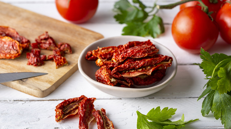 bowl of sun-dried tomatoes