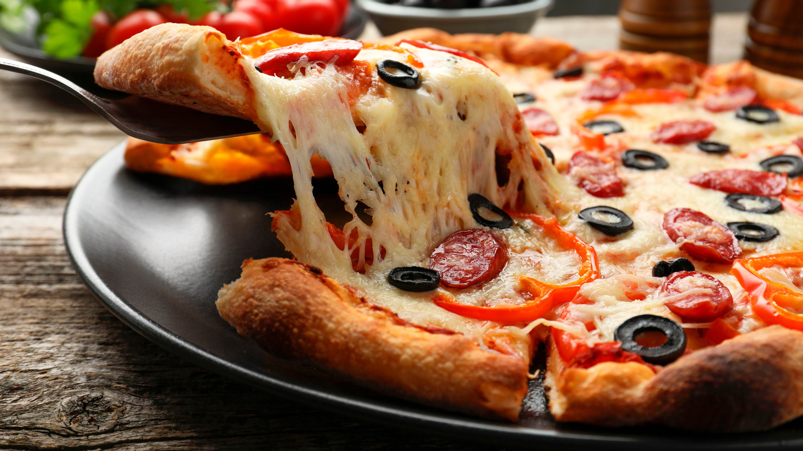 <a href="https://www.foodrepublic.com/1743657/best-pizza-style-gluten-free/" target="_blank">The Style Of Pizza That’s Easiest To Make Gluten-Free</a>