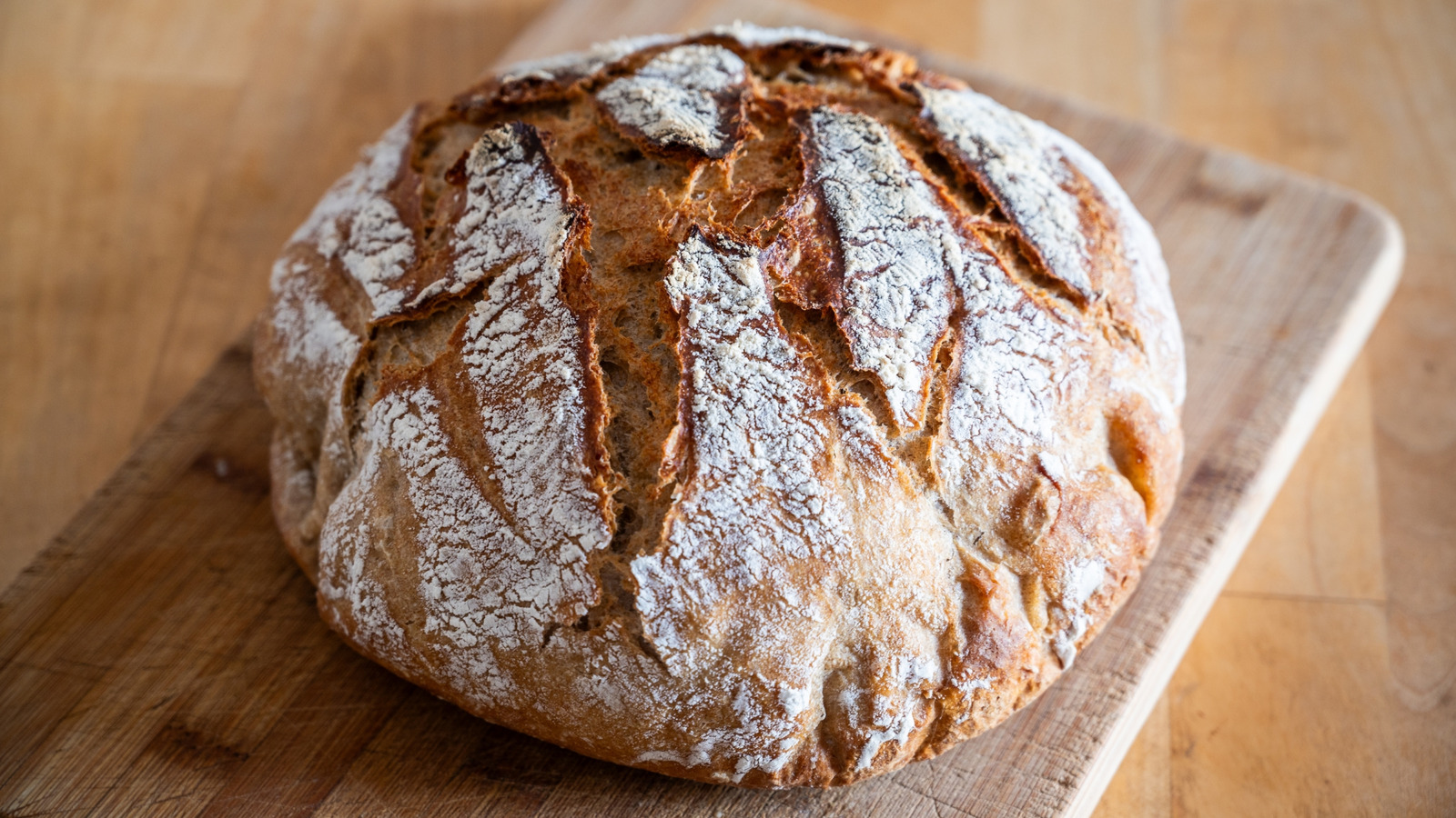 <a href="https://www.foodrepublic.com/1788572/adding-onion-soup-mix-to-bread/" target="_blank">The Surprise Ingredient You Should Be Adding To Your Bread</a>