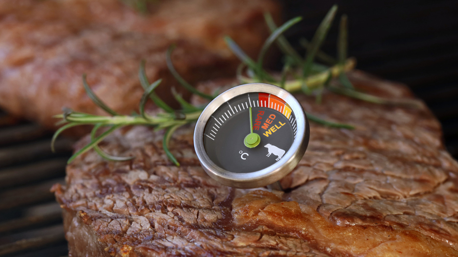 <a href="https://www.foodrepublic.com/1755741/temperature-rule-kill-bacteria-beef/" target="_blank">The Temperature Rule To Follow That Kills Bacteria In Your Beef</a>