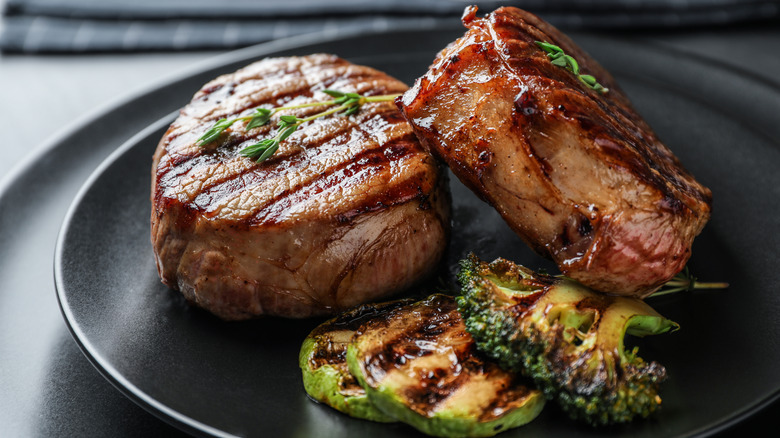 Steak medallions served with veggies