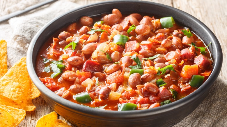 tomatoes with pinto beans
