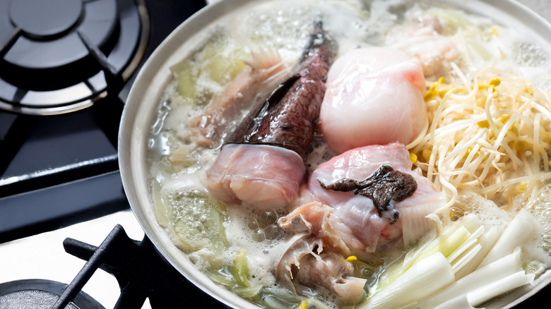Monkfish nabe with bean sprouts and leeks