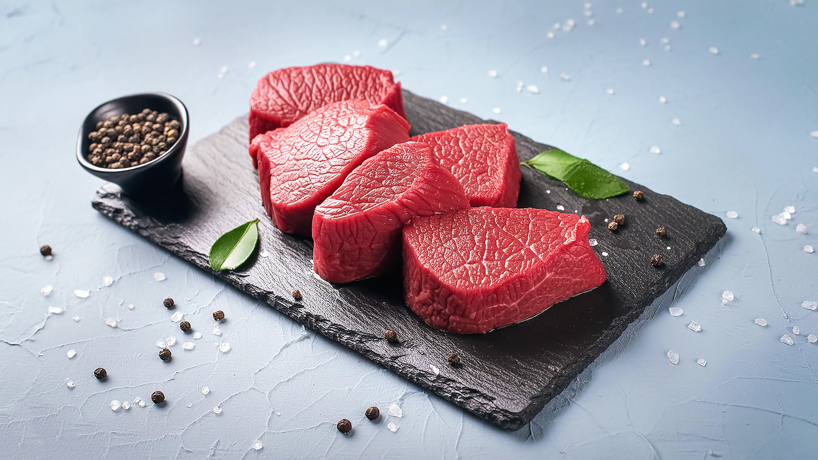 <a href="https://www.foodrepublic.com/1864550/steak-cut-avoid-medium-rare/" target="_blank">The Type Of Steak You Should Avoid Cooking To Medium-Rare</a>