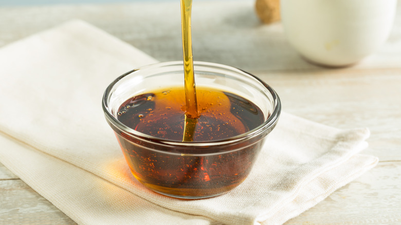 A bowl of agave syrup