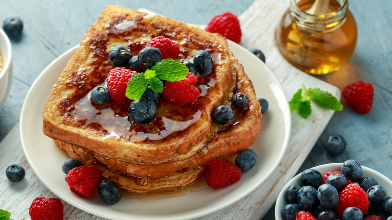 French toast with honey and berries