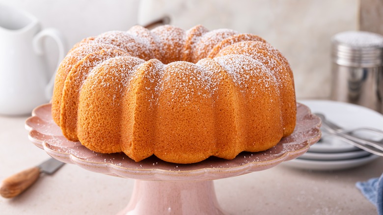 Bundt cake dusted with powdered sugar