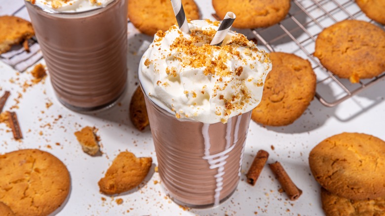 Snickerdoodle flavored milkshake and cookies