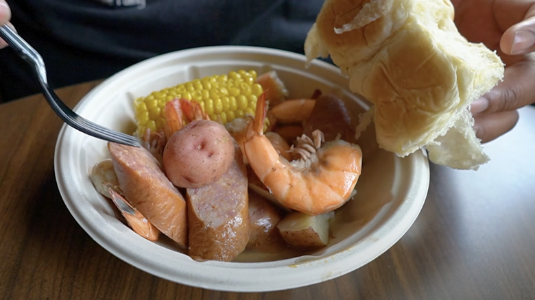 columbia harbor house shrimp boil