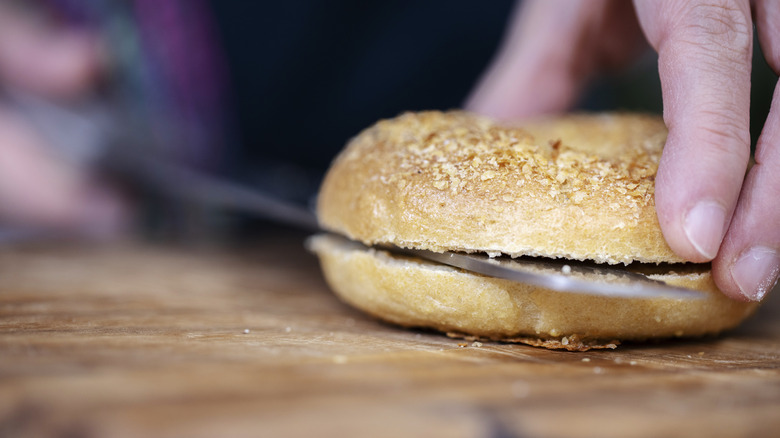 Slicing a bagel