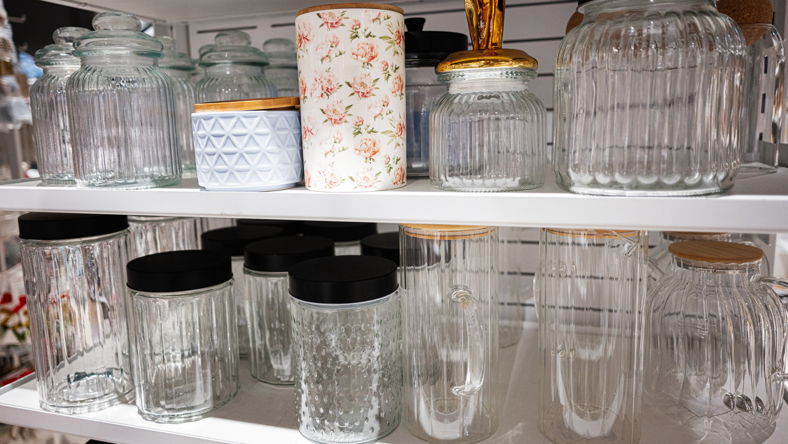 <a href="https://www.foodrepublic.com/1967973/dollar-glass-jars-kitchen-storage/" target="_blank">These $1.50 Decorative Jars Are Ideal For Storing Miscellaneous Kitchen Items</a>