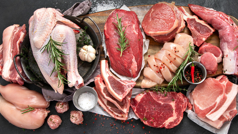 Various types of raw meat.