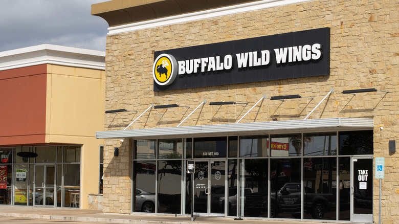 The exterior of Buffalo Wild Wings