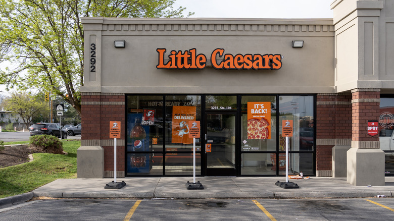 The exterior of Little Caesars Pizza