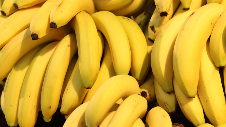 Bananas in a pile.