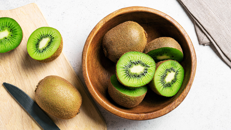 Kiwis in a bowl.