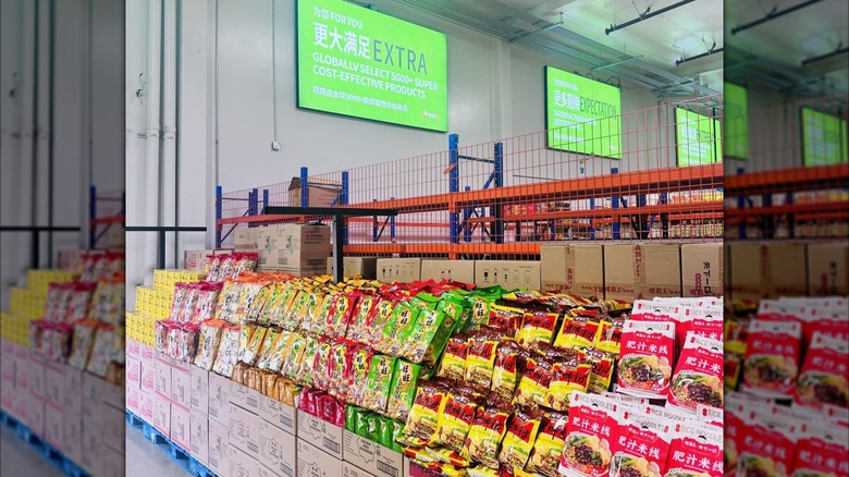 Resco Food Service aisle