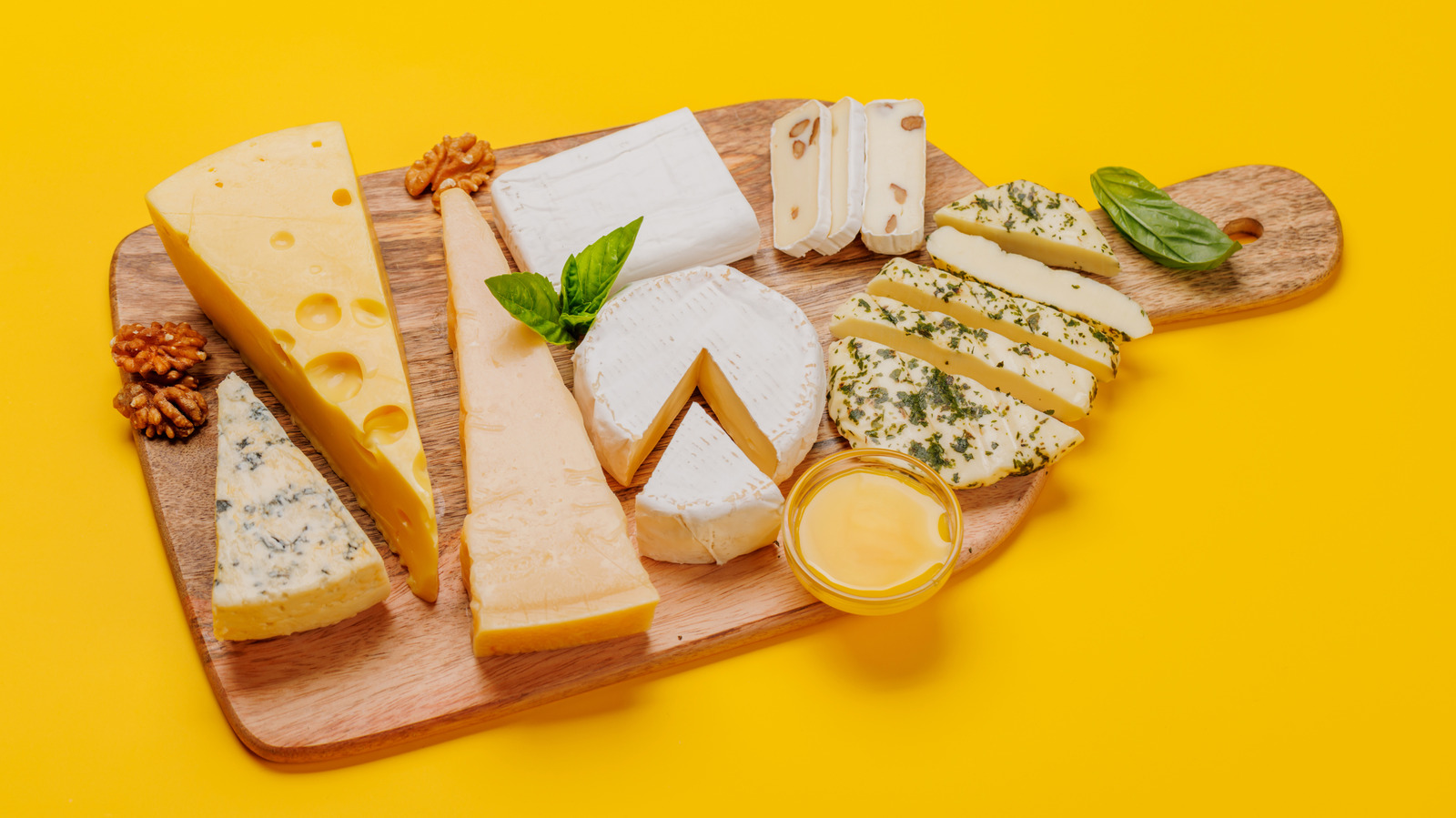 <a href="https://www.foodrepublic.com/2040464/highest-protein-italian-cheese/" target="_blank">This Classic Italian Cheese Has A Whopping Amount Of Protein</a>