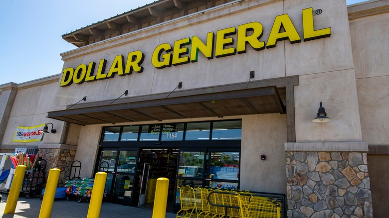Exterior of a Dollar General store