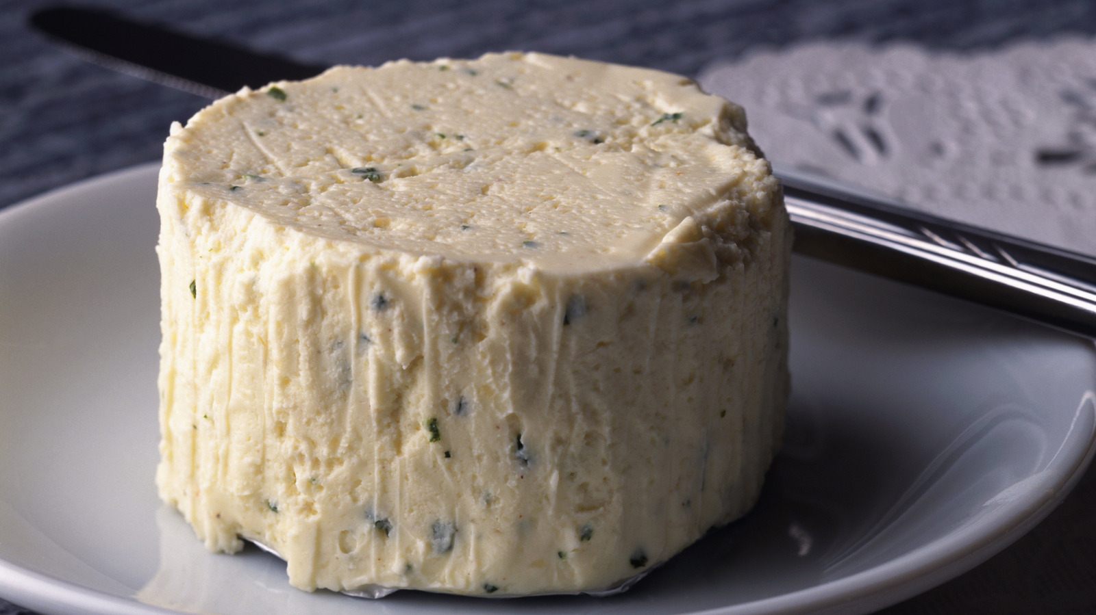 <a href="https://www.foodrepublic.com/1927175/best-substitute-boursin-cheese-reddit/" target="_blank">This Is The Best Substitute For Boursin Cheese, According To Reddit</a>