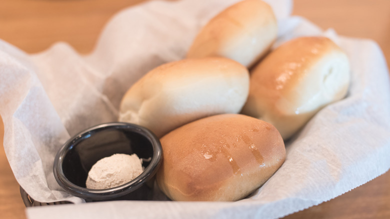 Texas Roadhouse rolls