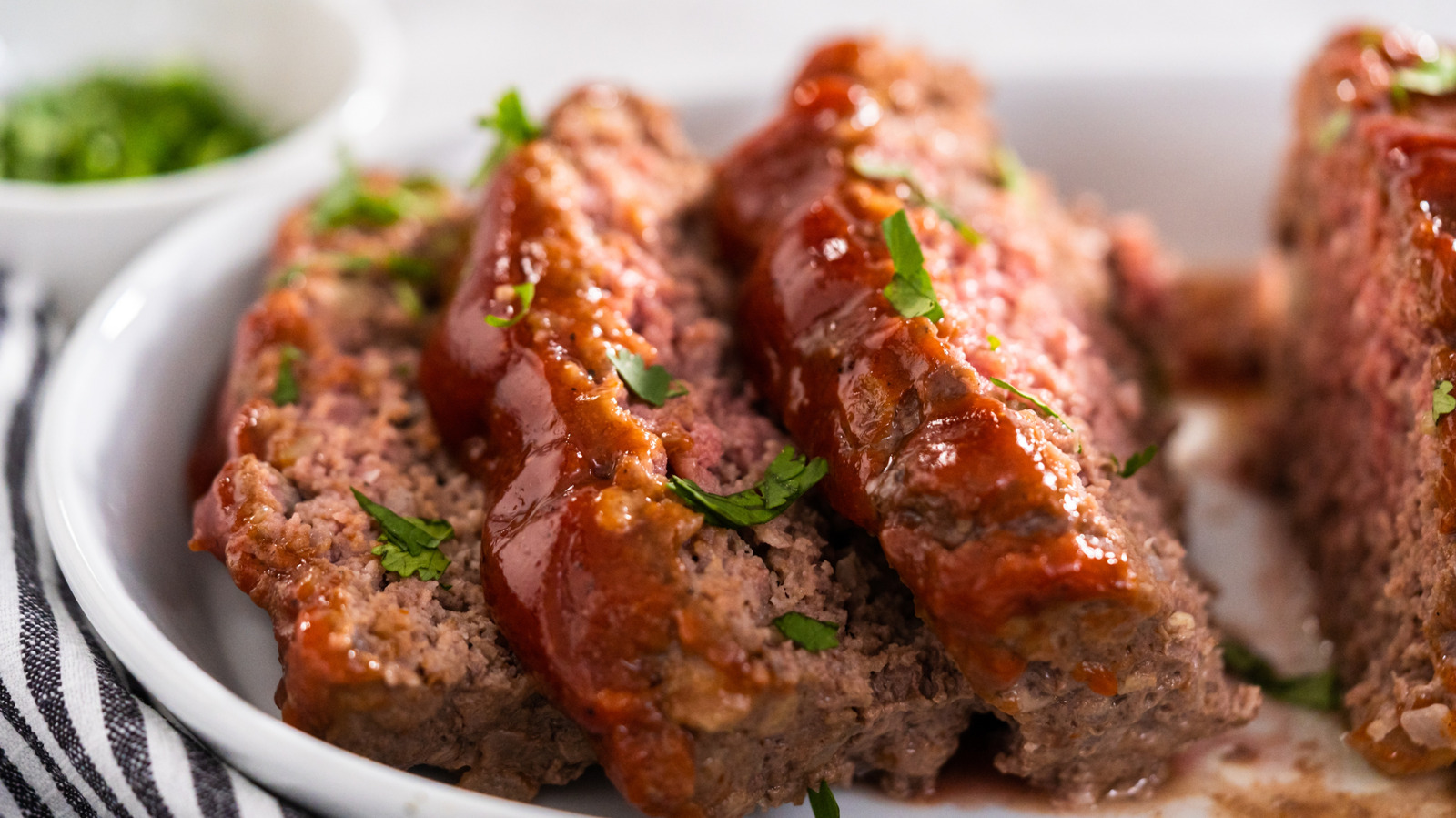 <a href="https://www.foodrepublic.com/1991515/meatloaf-meal-reddit-costco-mount-rushmore/" target="_blank">This Meatloaf Meal Is On Reddit’s ‘Costco Mount Rushmore’</a>