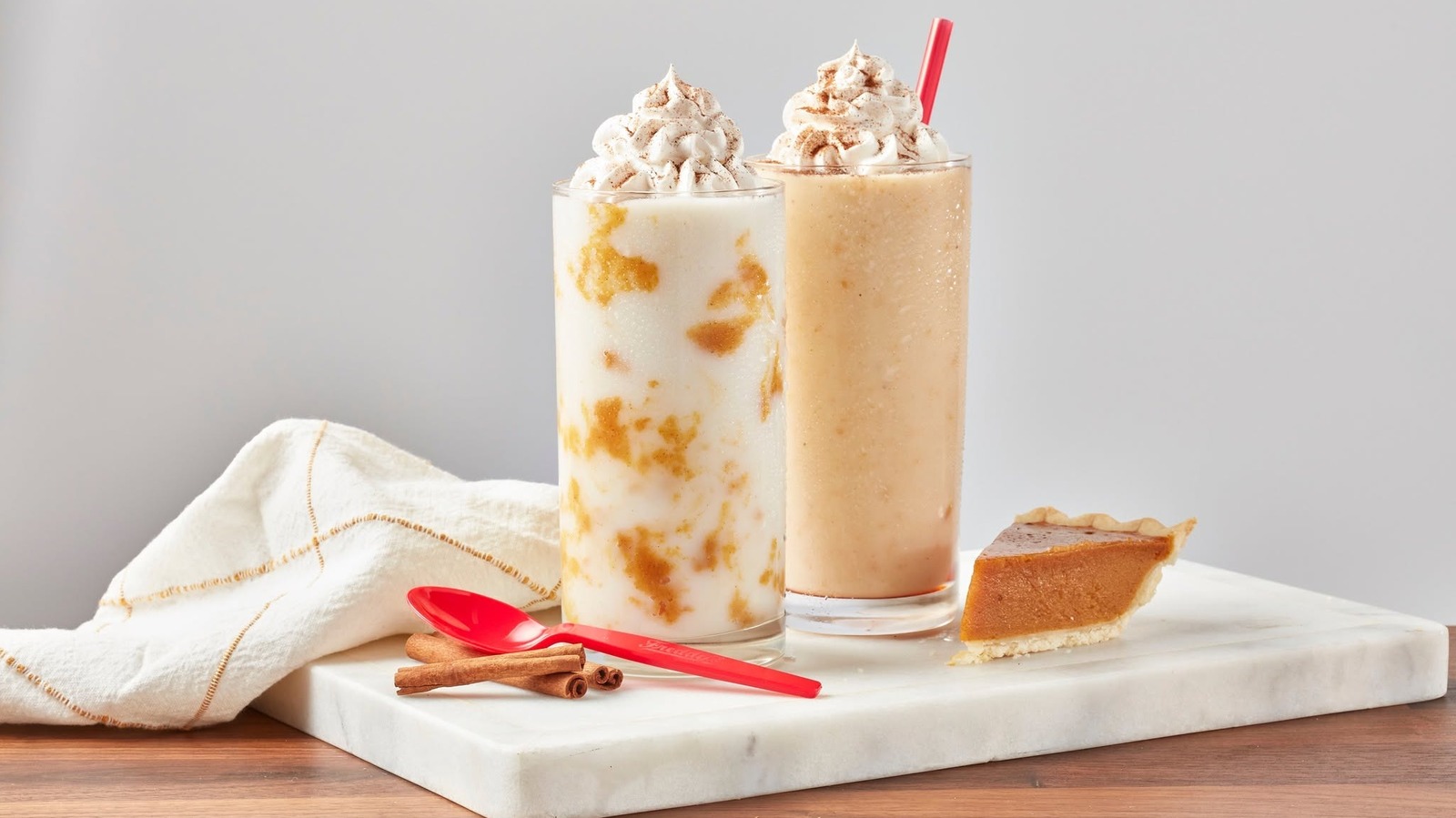<a href="https://www.foodrepublic.com/2203509/fast-food-chain-frozen-custard-from-scratch-freddys/" target="_blank">This Underrated Fast Food Chain Makes Frozen Custard From Scratch</a>