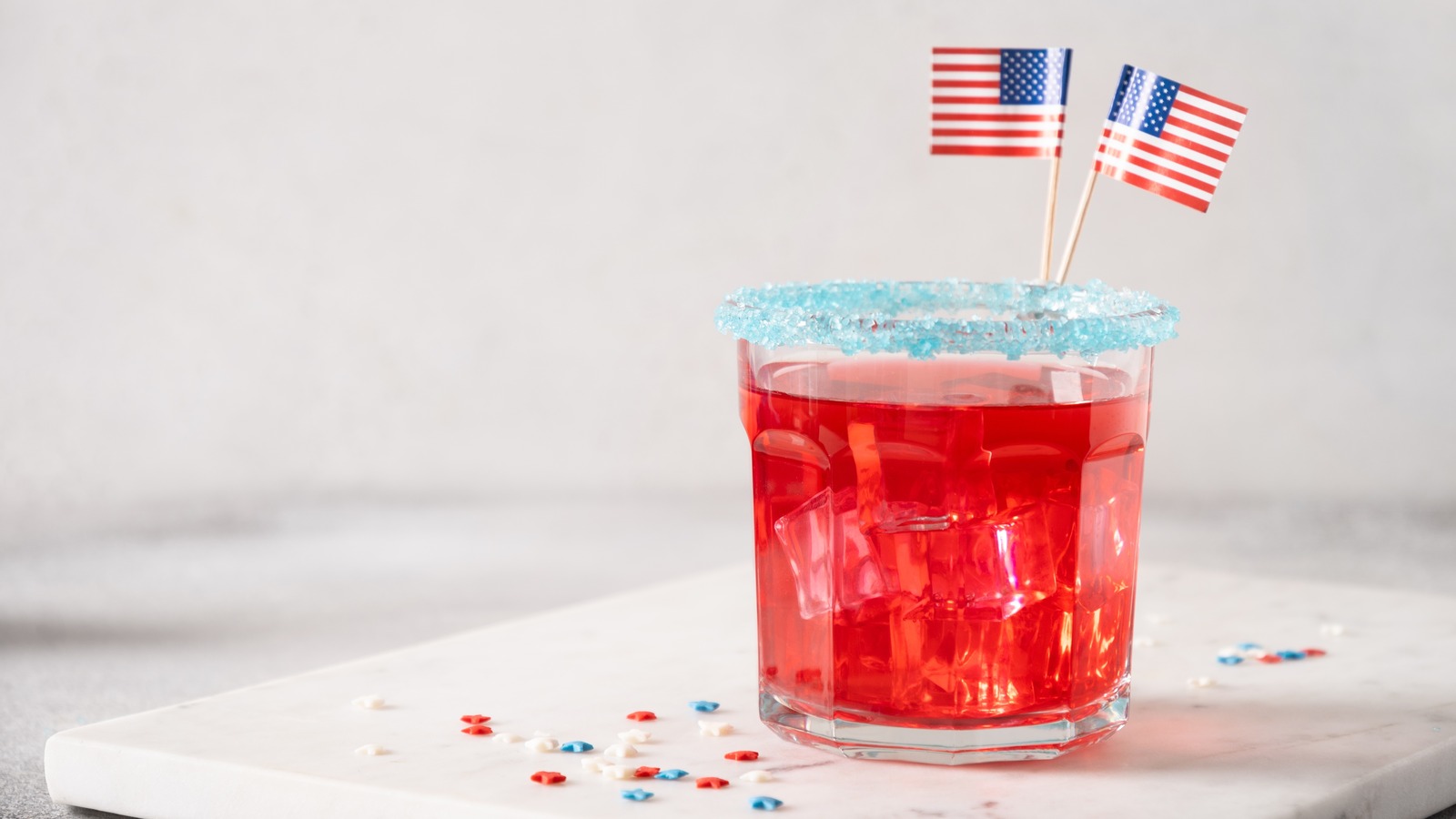 <a href="https://www.foodrepublic.com/1882428/tiktok-fourth-of-july-margaritas/" target="_blank">TikTok’s 4th Of July Margaritas Are The Boozy Way To Celebrate</a>