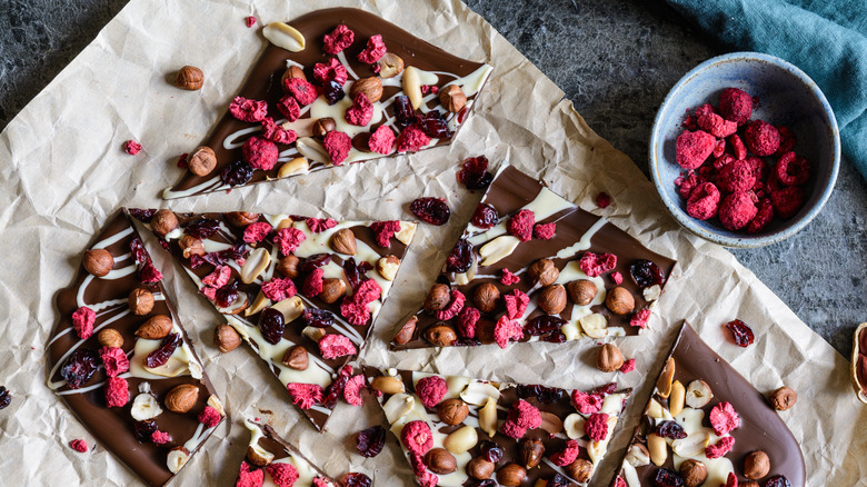 chocolate bark in pieces