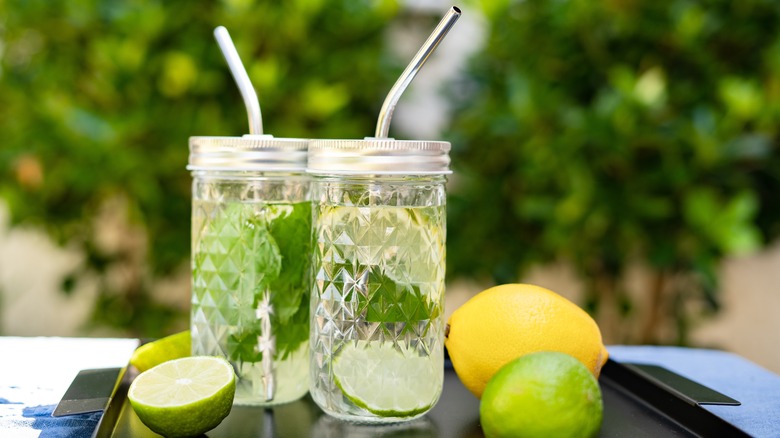 Cocktails with reusable straws