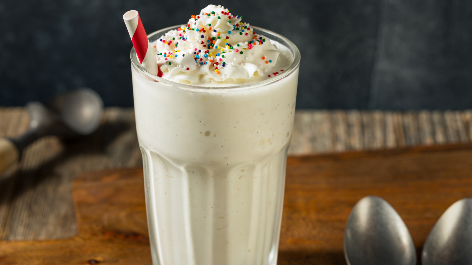 <a href="https://www.foodrepublic.com/1902183/boxed-cake-mix-milkshake-hack/" target="_blank">Turn Boxed Cake Mix Into A Luxurious Milkshake With This Hack</a>