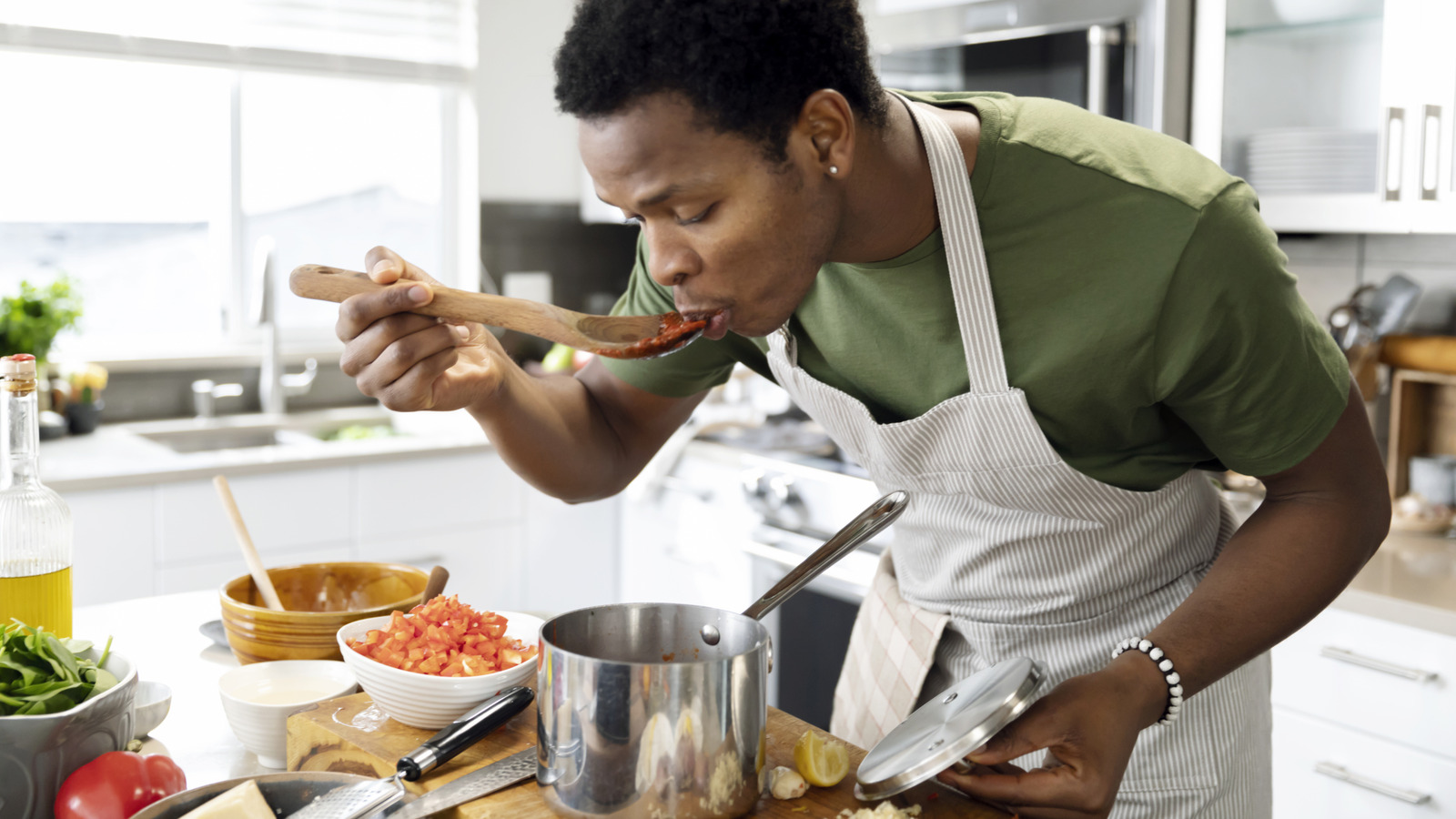 <a href="https://www.foodrepublic.com/1878742/three-ingredient-base-soups-sauces-stocks-mirepoix/" target="_blank">Upgrade Soups, Sauces And Stocks With This 3-Ingredient Base (It’s A Game-Changer)</a>