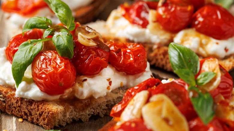 roasted tomato bruschetta served on plate