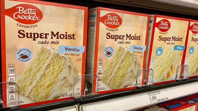 Betty Crocker vanilla cake mix in the grocery store
