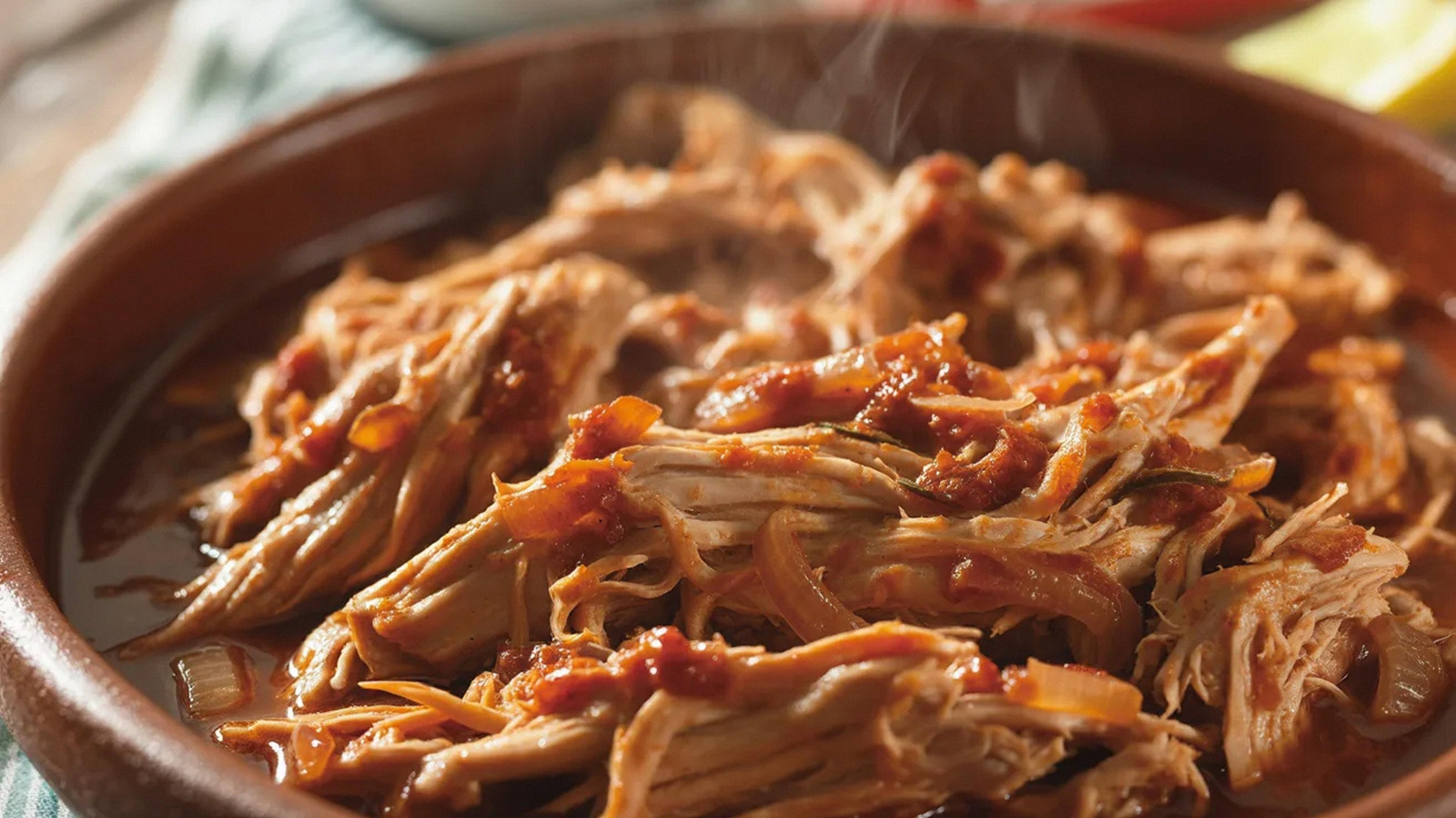 Use Leftover Pulled Pork To Make Nachos That Are Better Than Takeout