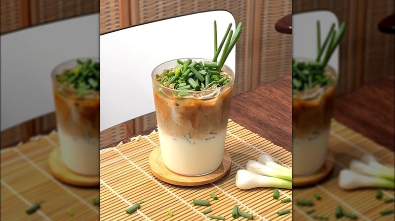 Spring onion latte with green scallion topping