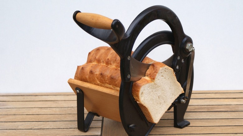 Raadvad vintage bread slicer