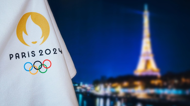Paris 2024 Summer Olympic banner