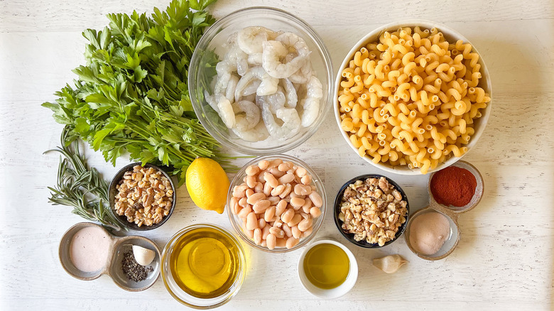 Walnut pesto pasta with shrimp ingredients