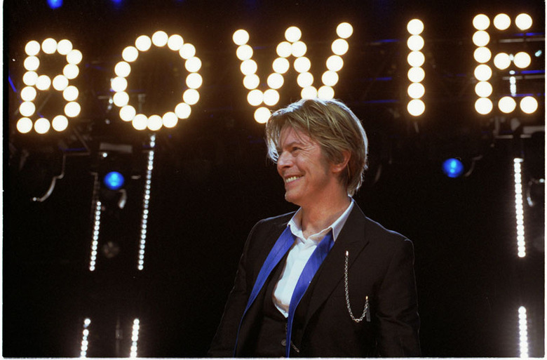 David-Bowie_Chicago_2002-08-08_photoby_Adam-Bielawski