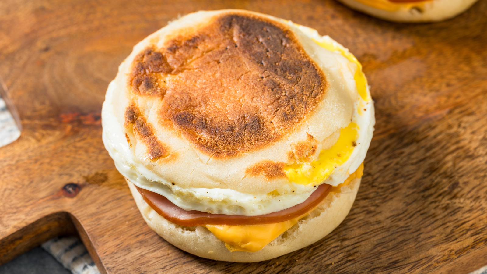Wendy's Vs McDonald's: Which Has The Healthier Classic Breakfast Sandwich?