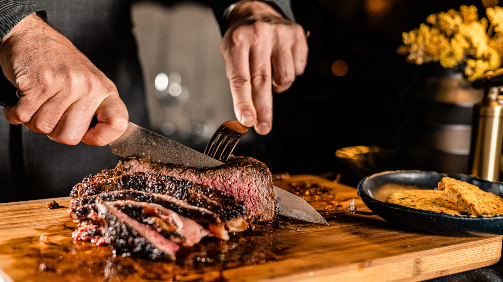 <a href="https://www.foodrepublic.com/2187445/typical-steakhouse-1800s/" target="_blank">What A Typical Steakhouse Was Like In The 1800s</a>