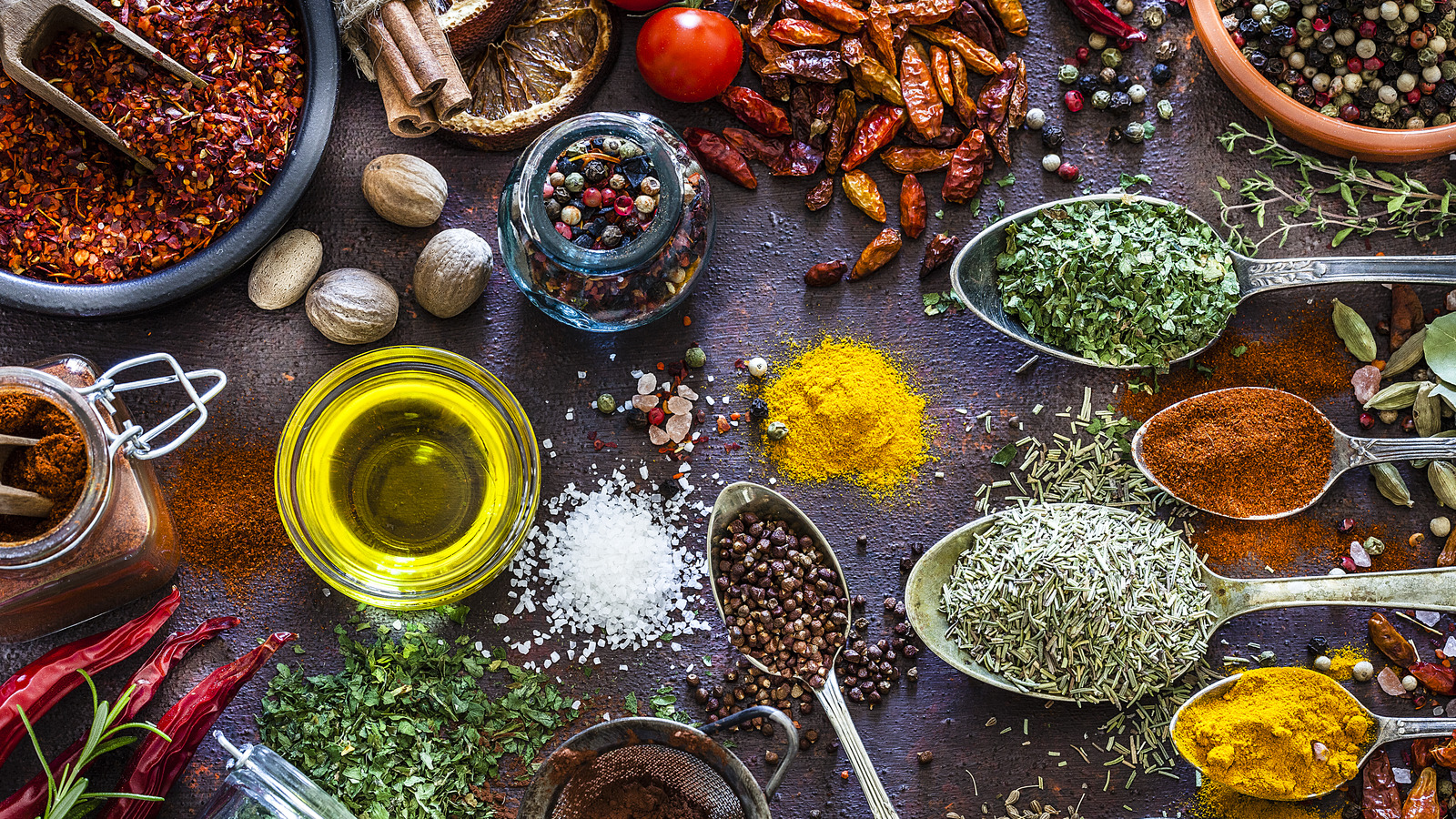 <a href="https://www.foodrepublic.com/1743850/spices-vs-herbs-differences-explained/" target="_blank">What Actually Makes Spices Different From Herbs?</a>
