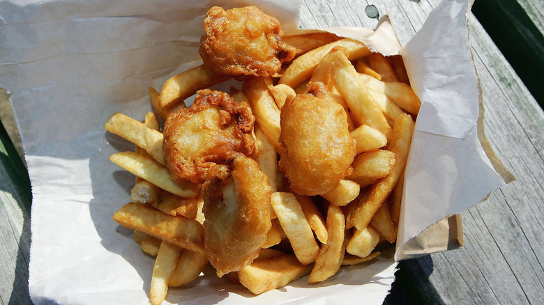 Fried Bluff oysters and fries