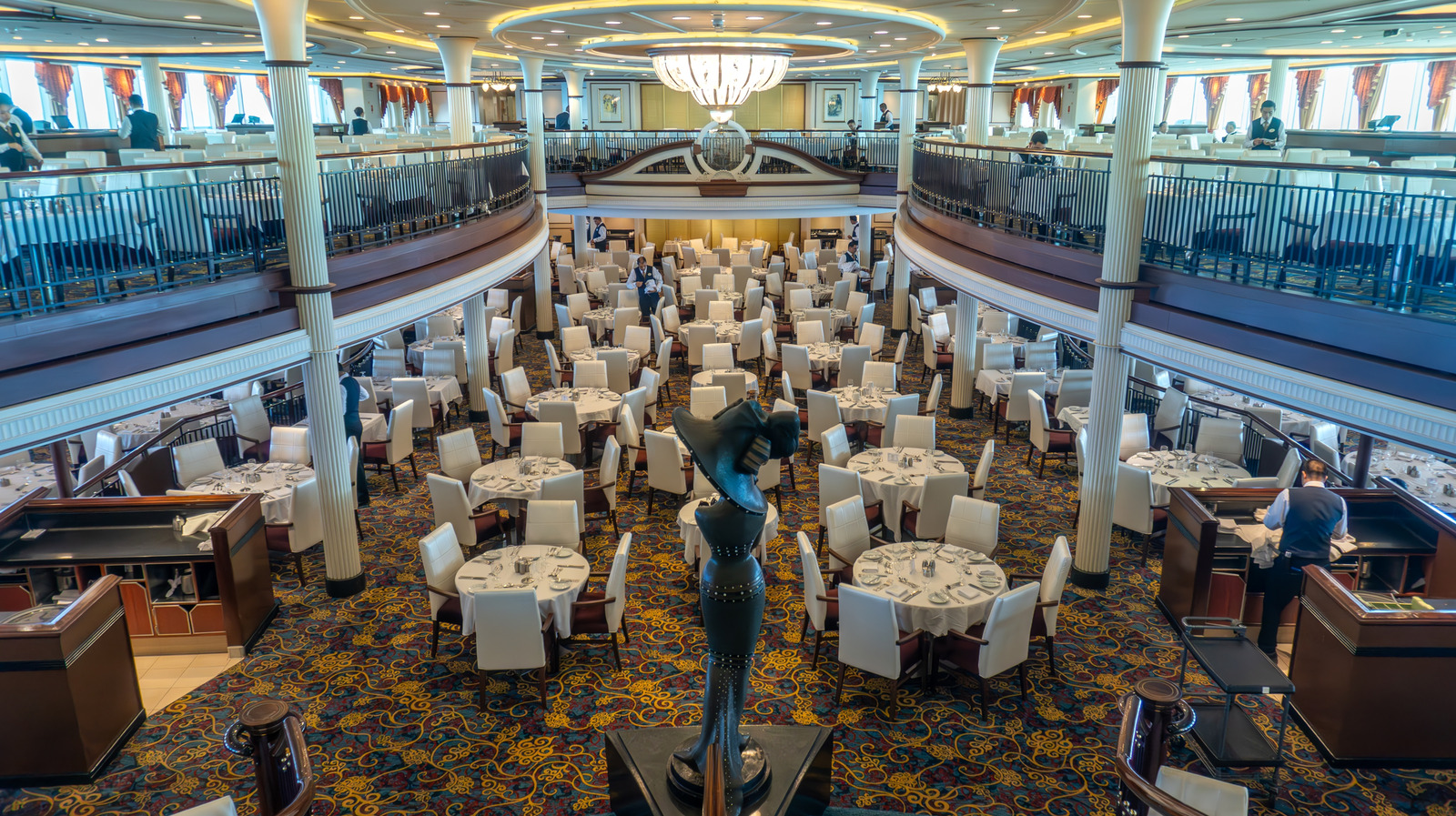 <a href="https://www.foodrepublic.com/2177680/what-happens-cruise-ship-leftover-food/" target="_blank">What Cruise Ships Do With All Of That Leftover Food</a>