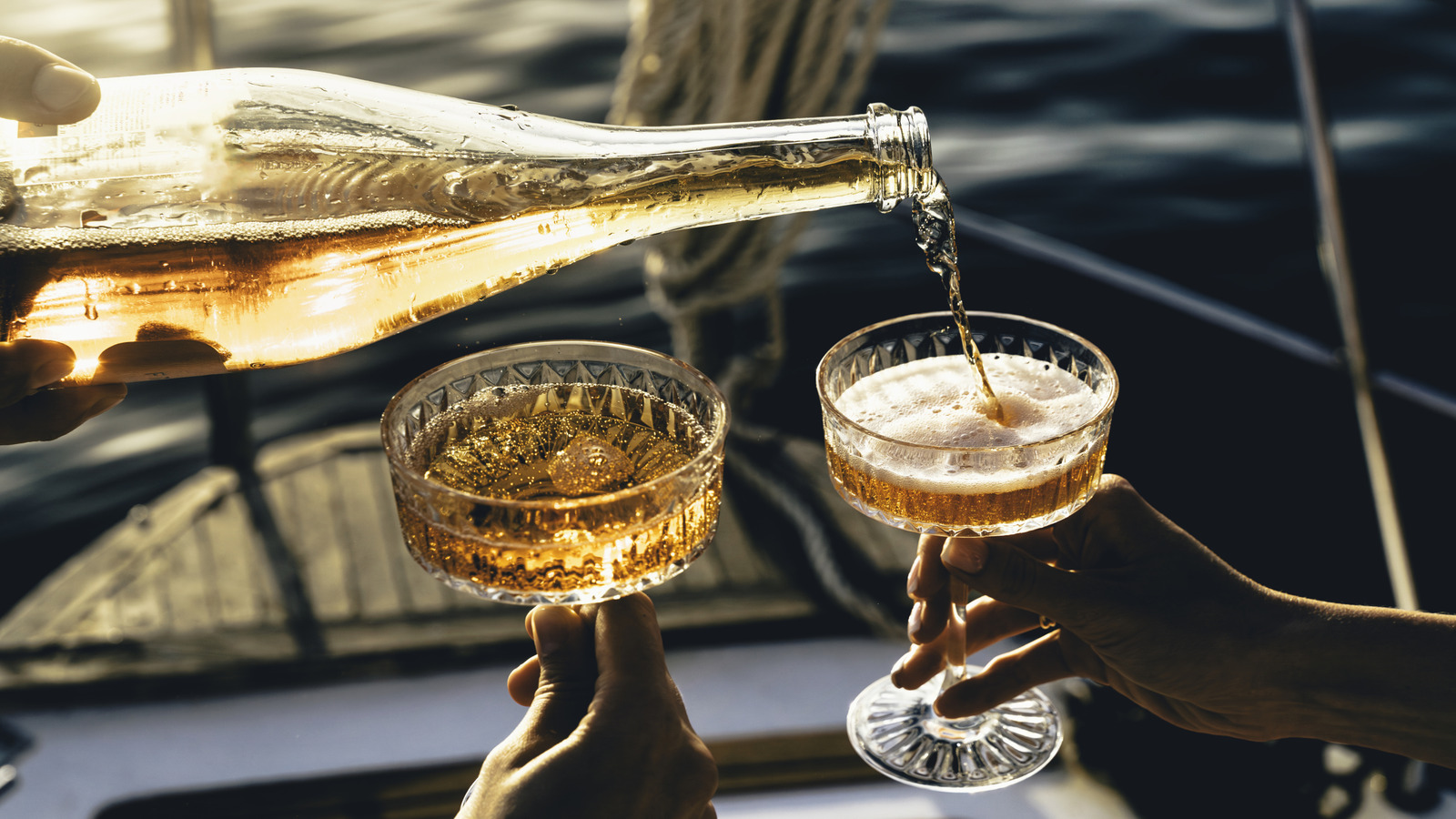 <a href="https://www.foodrepublic.com/1804941/two-ingredient-champagne-cocktails/" target="_blank">What Drinks Mix With Champagne For 2-Ingredient Bubbly Cocktails?</a>
