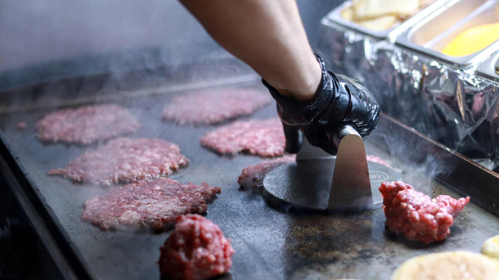 <a href="https://www.foodrepublic.com/1919865/what-is-burger-press-explained/" target="_blank">What Is A Burger Press And Do You Really Need One?</a>
