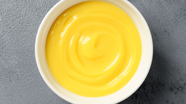 Lemon cream in bowl